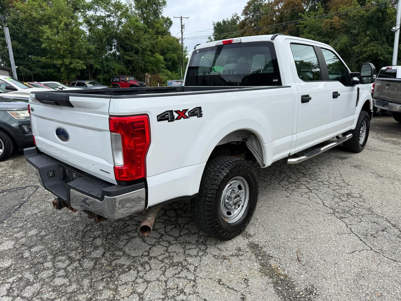 Ford F-250 SD XL Crew Cab 4WD 2017