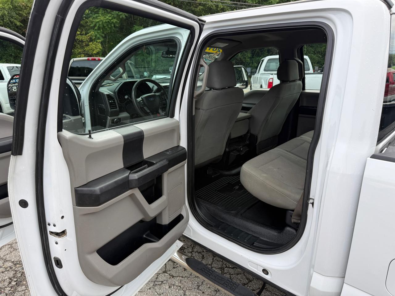 Ford F-250 SD XL Crew Cab 4WD 2017