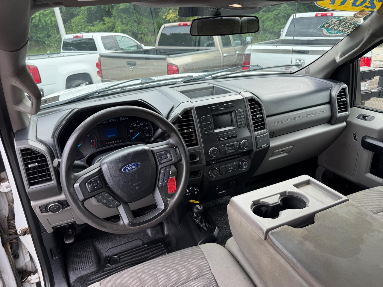 Ford F-250 SD XL Crew Cab 4WD 2017