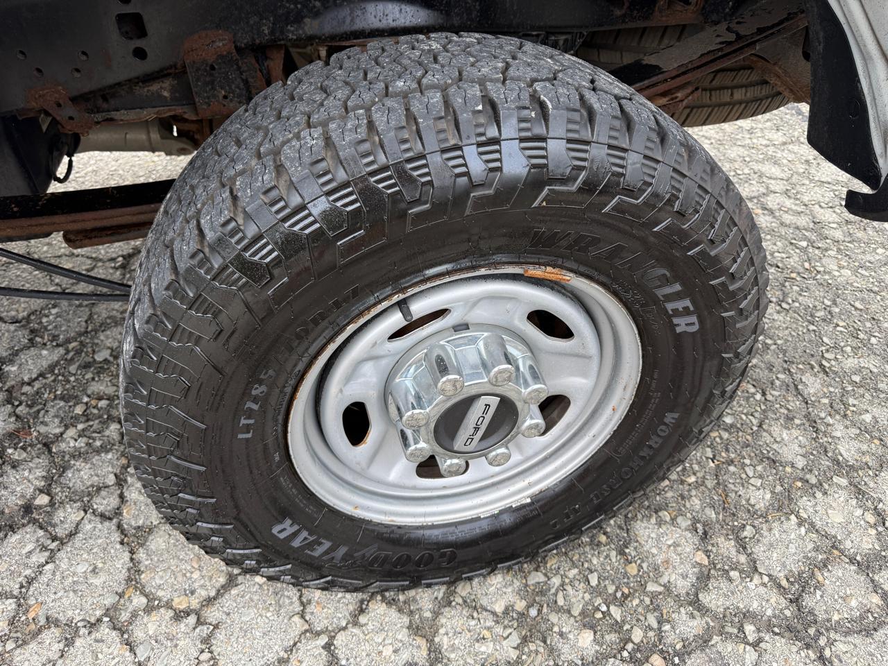Ford F-250 SD XL Crew Cab 4WD 2017