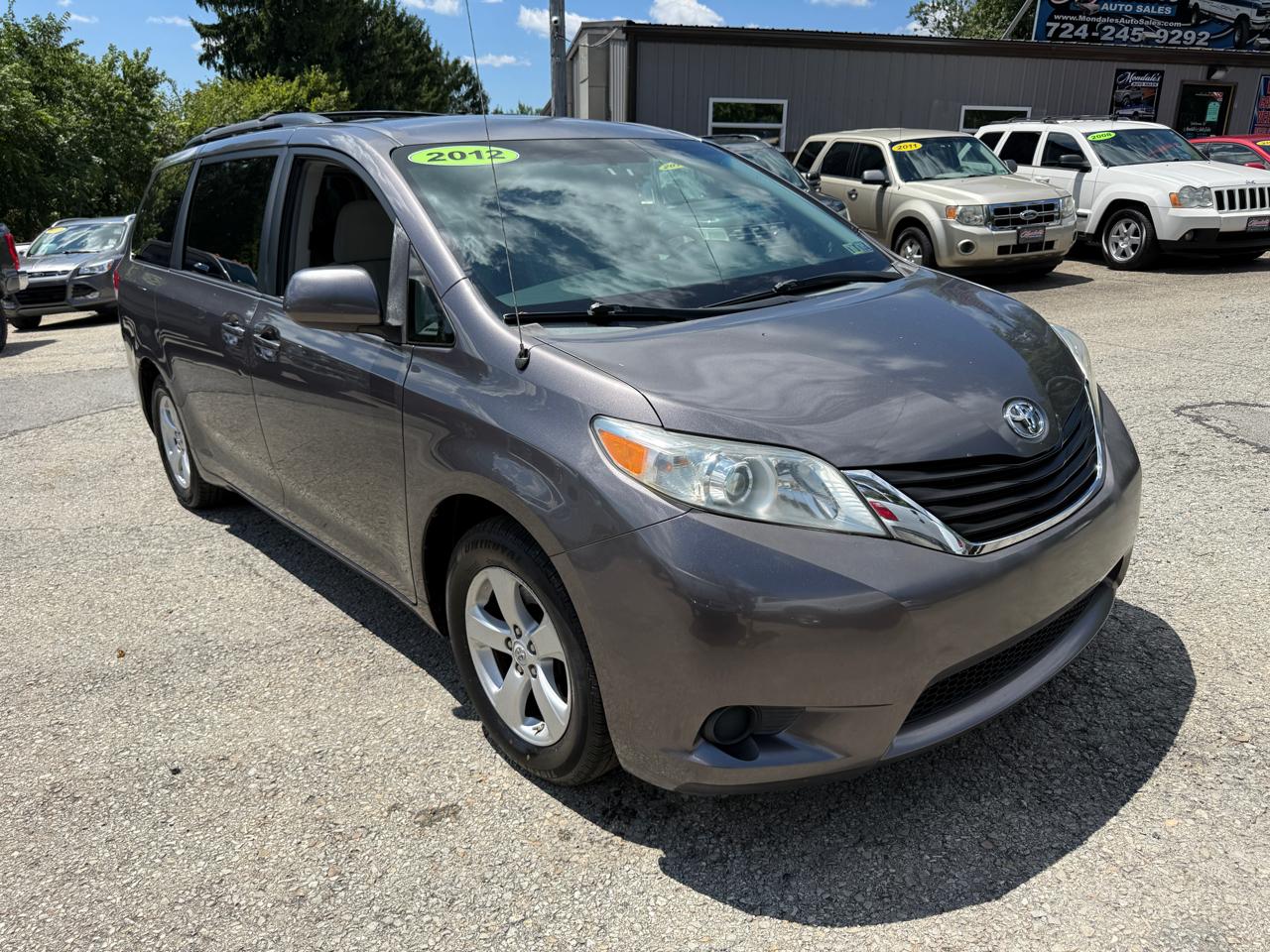 Toyota Sienna LE FWD 8-Passenger V6 2012
