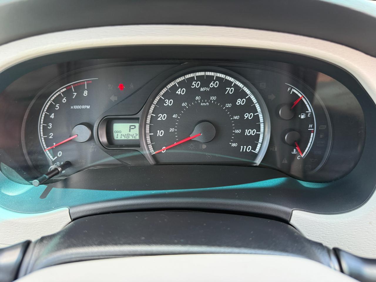 Toyota Sienna LE FWD 8-Passenger V6 2012