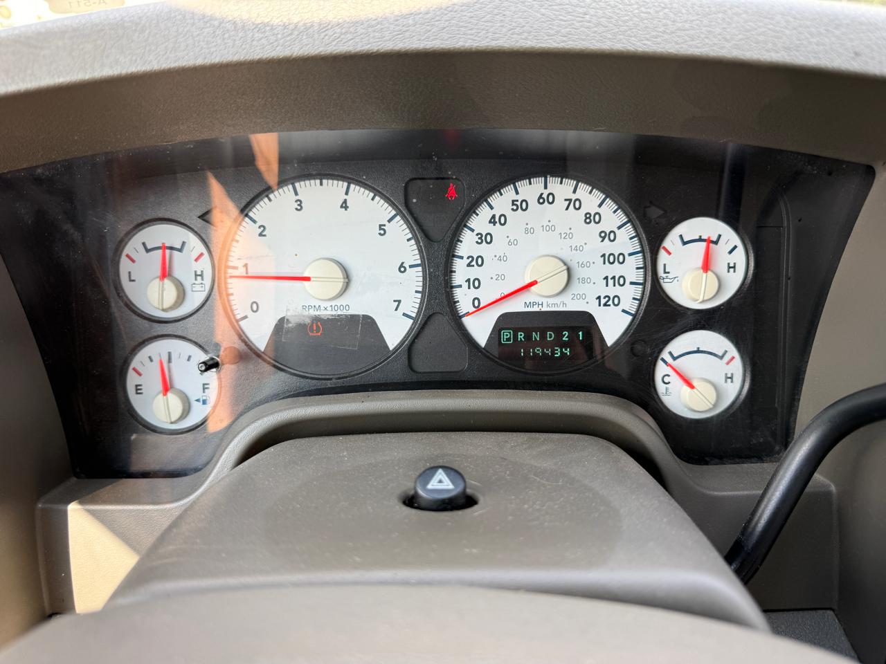 Dodge Ram 1500 ST Quad Cab 4WD 2008