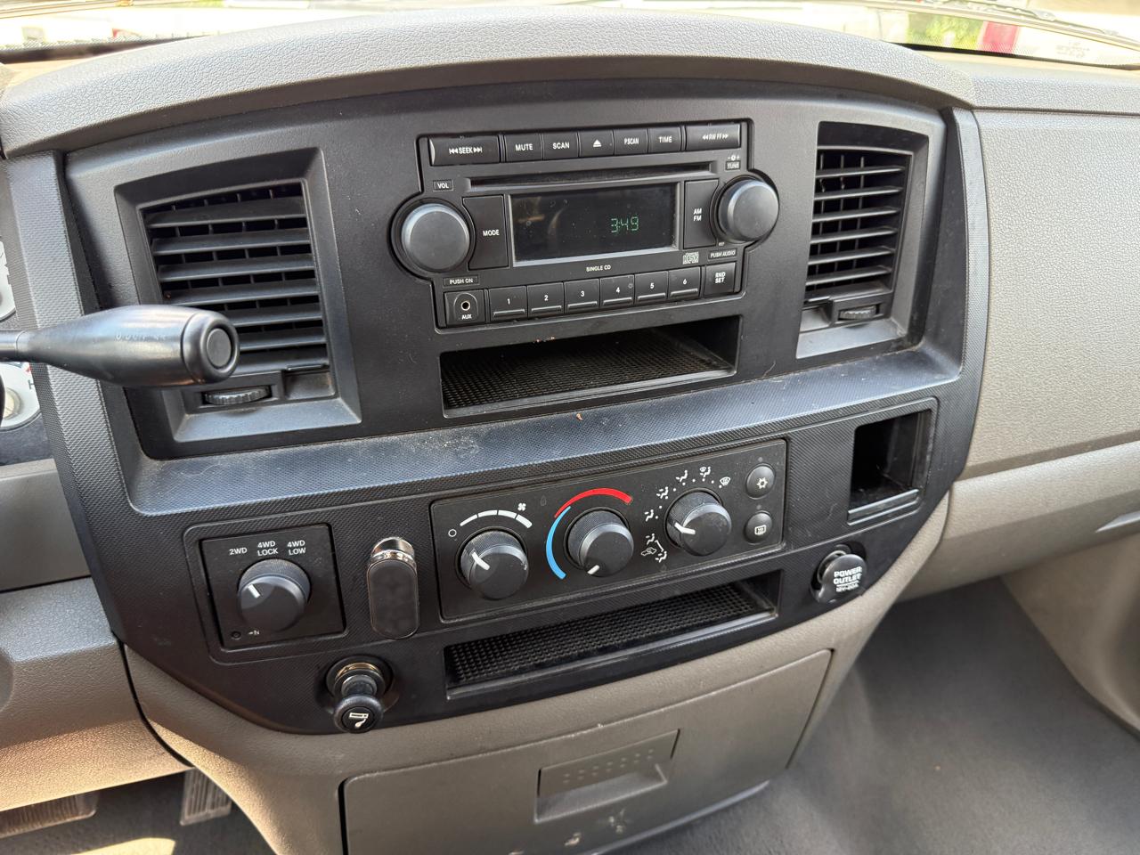 Dodge Ram 1500 ST Quad Cab 4WD 2008