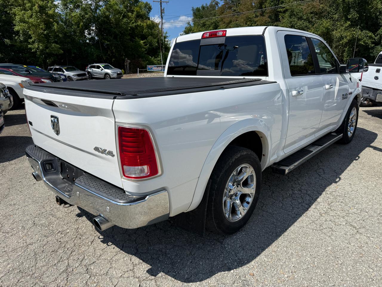 RAM 1500 Laramie Crew Cab SWB 4WD 2015