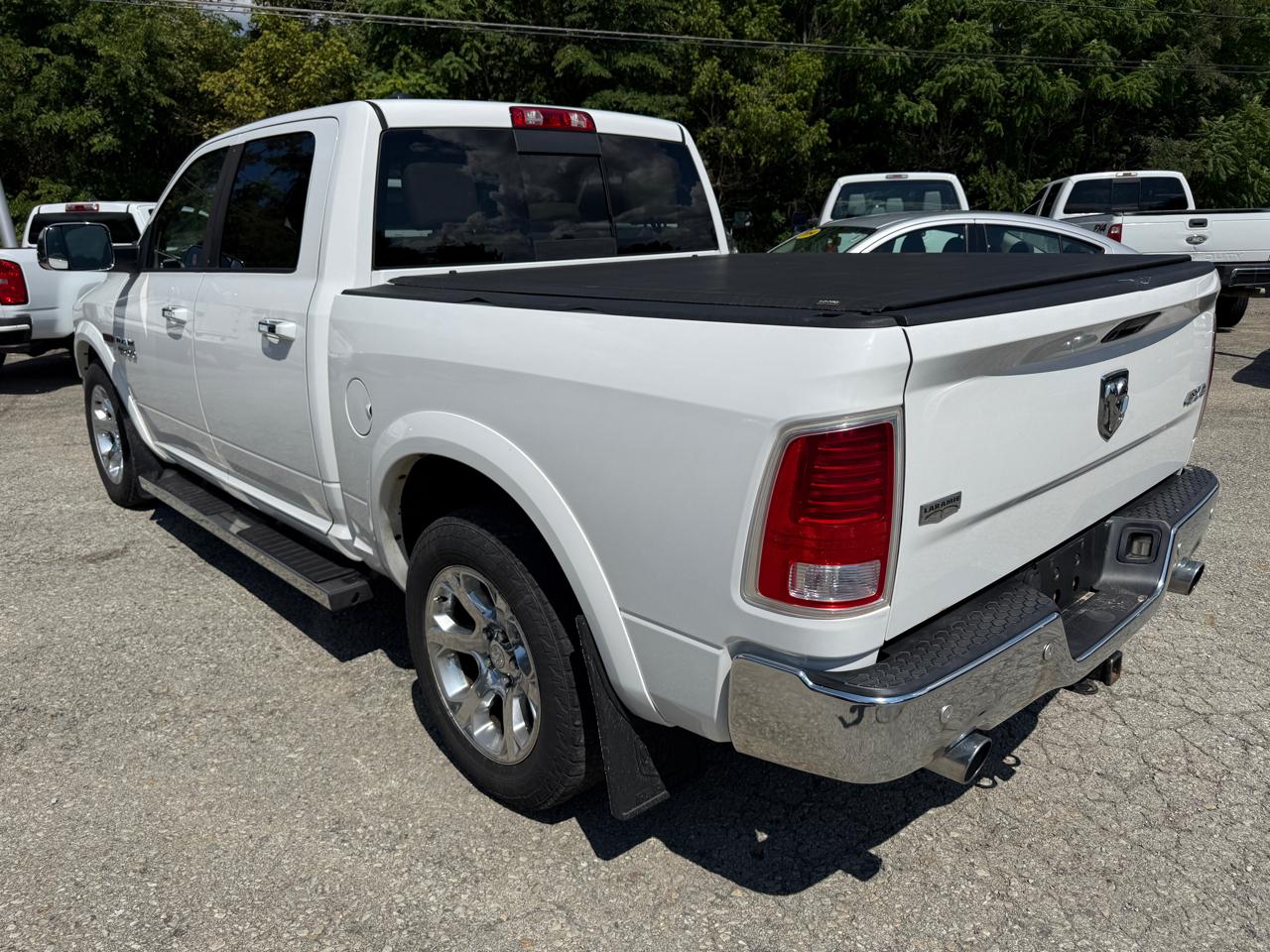 RAM 1500 Laramie Crew Cab SWB 4WD 2015