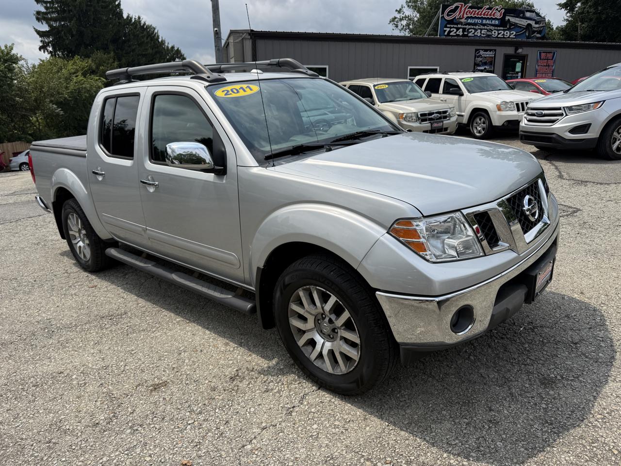 Nissan Frontier SL Crew Cab 4WD 2011