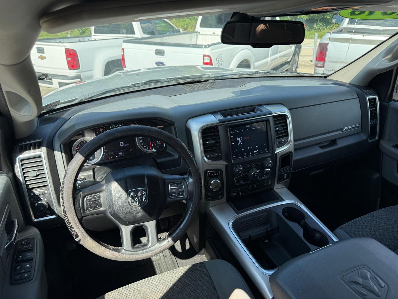 RAM 1500 SLT Quad Cab 4WD 2018