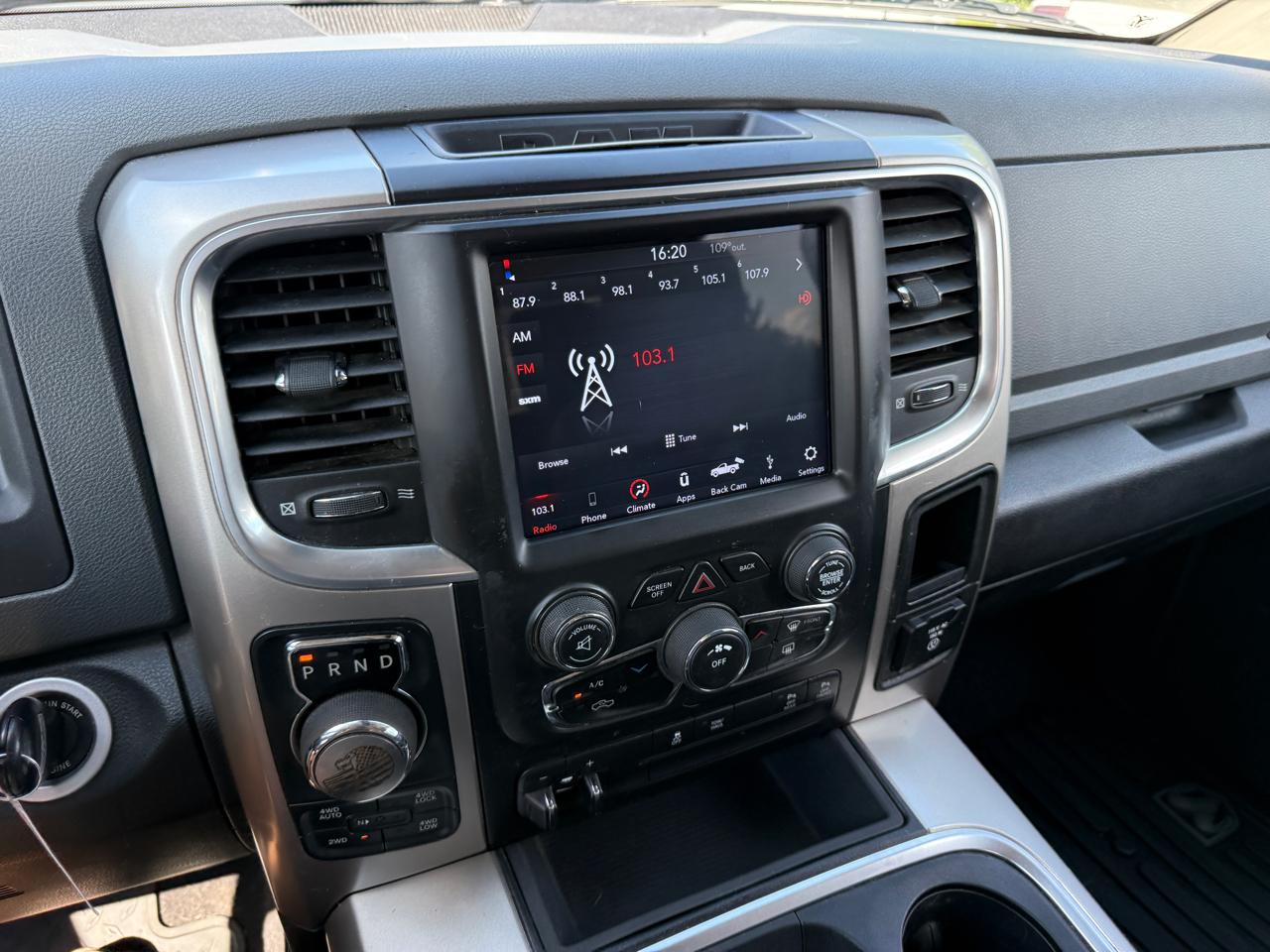 RAM 1500 SLT Quad Cab 4WD 2018