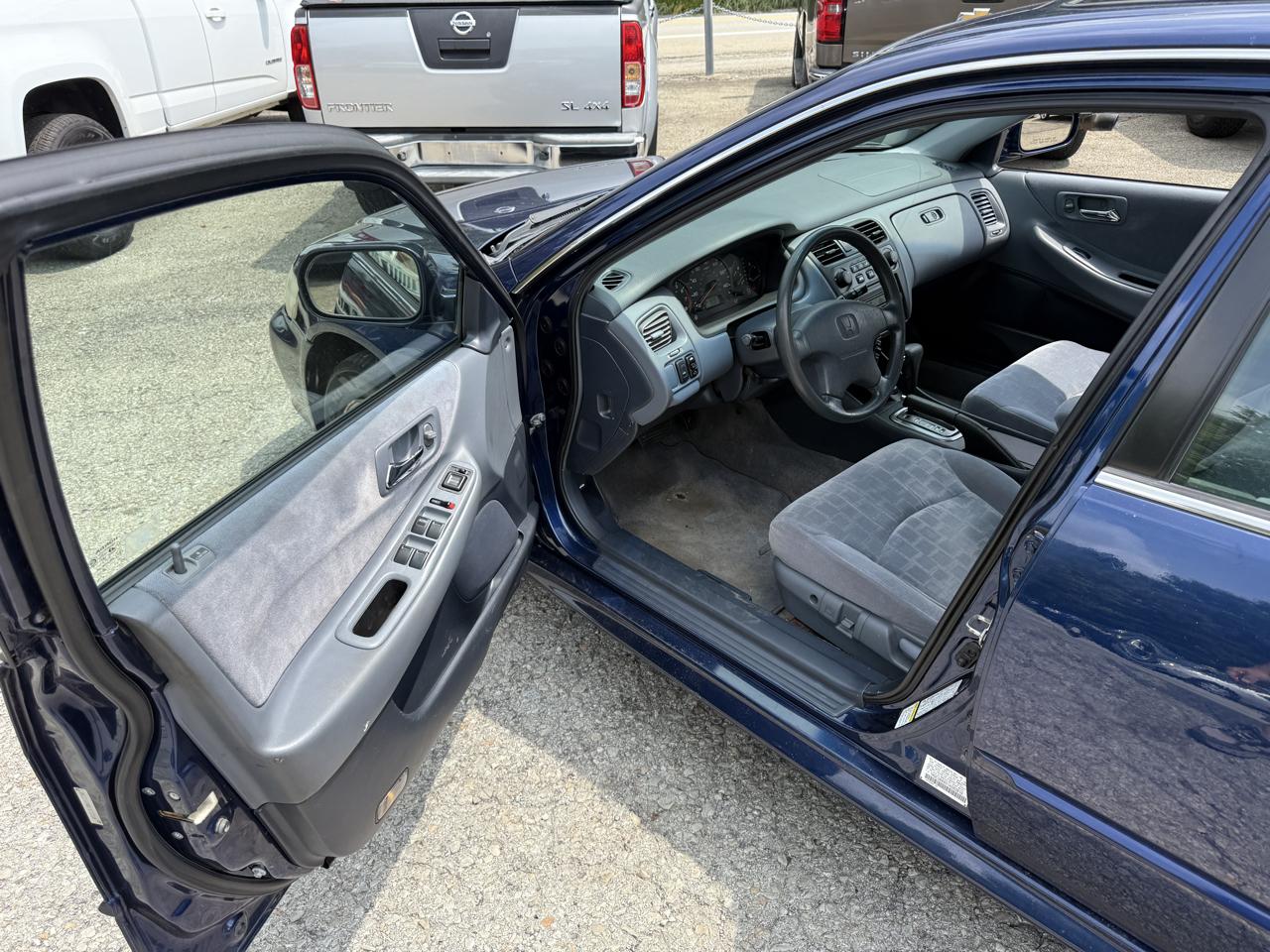 Honda Accord EX Sedan AT 2001