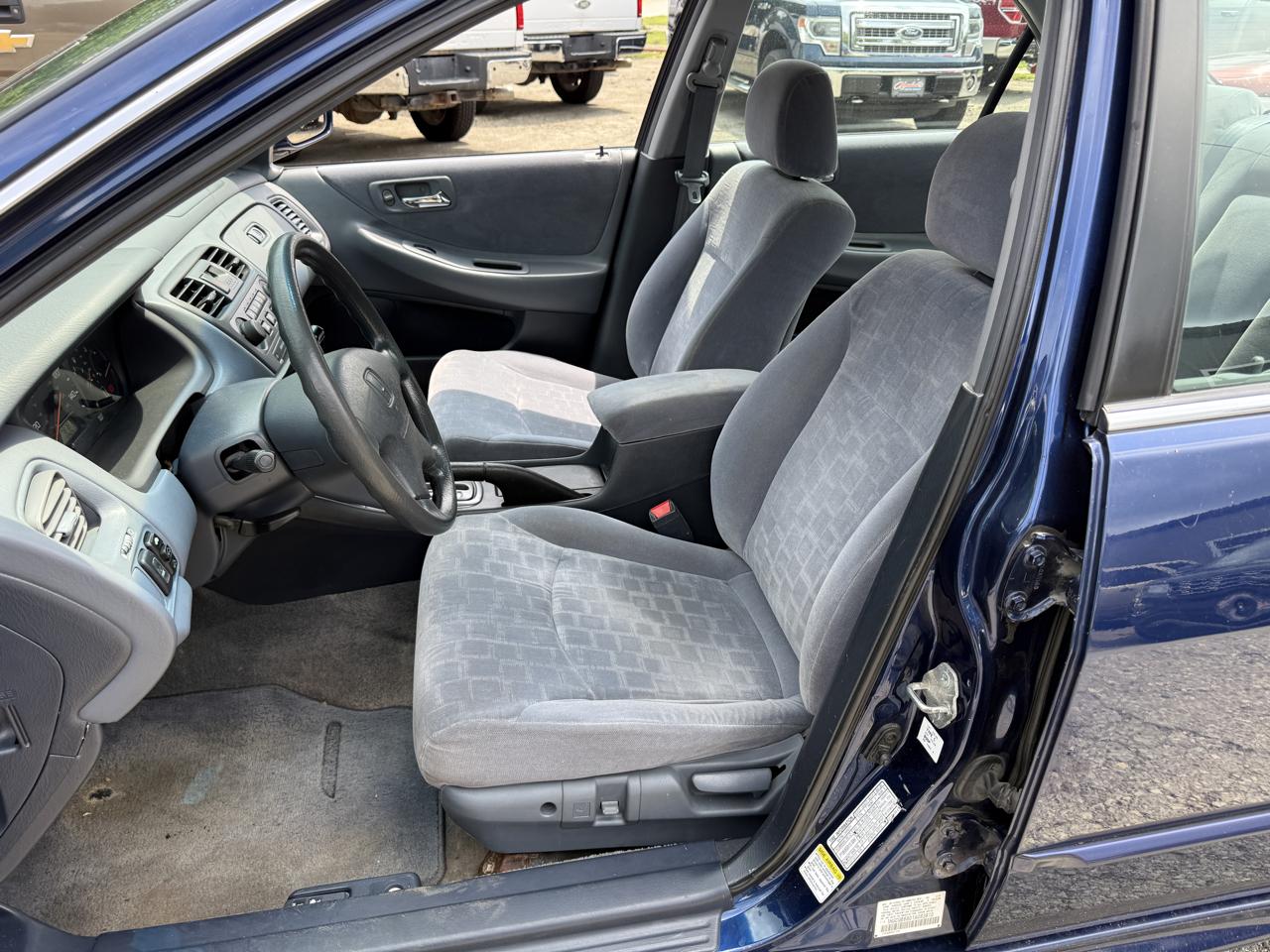 Honda Accord EX Sedan AT 2001