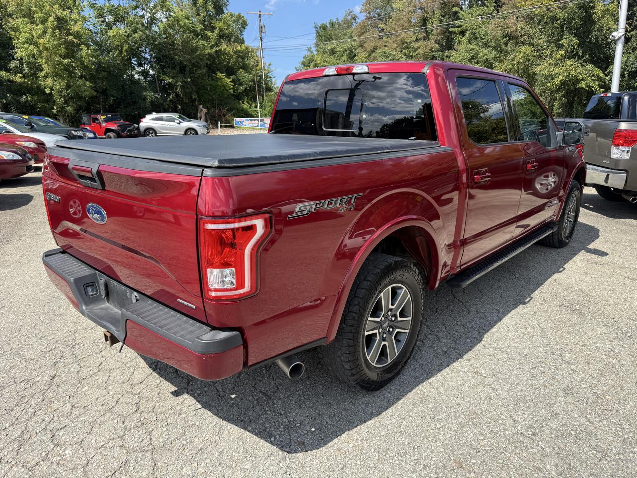 Ford F-150 XLT SuperCrew Short Bed 4WD 2016
