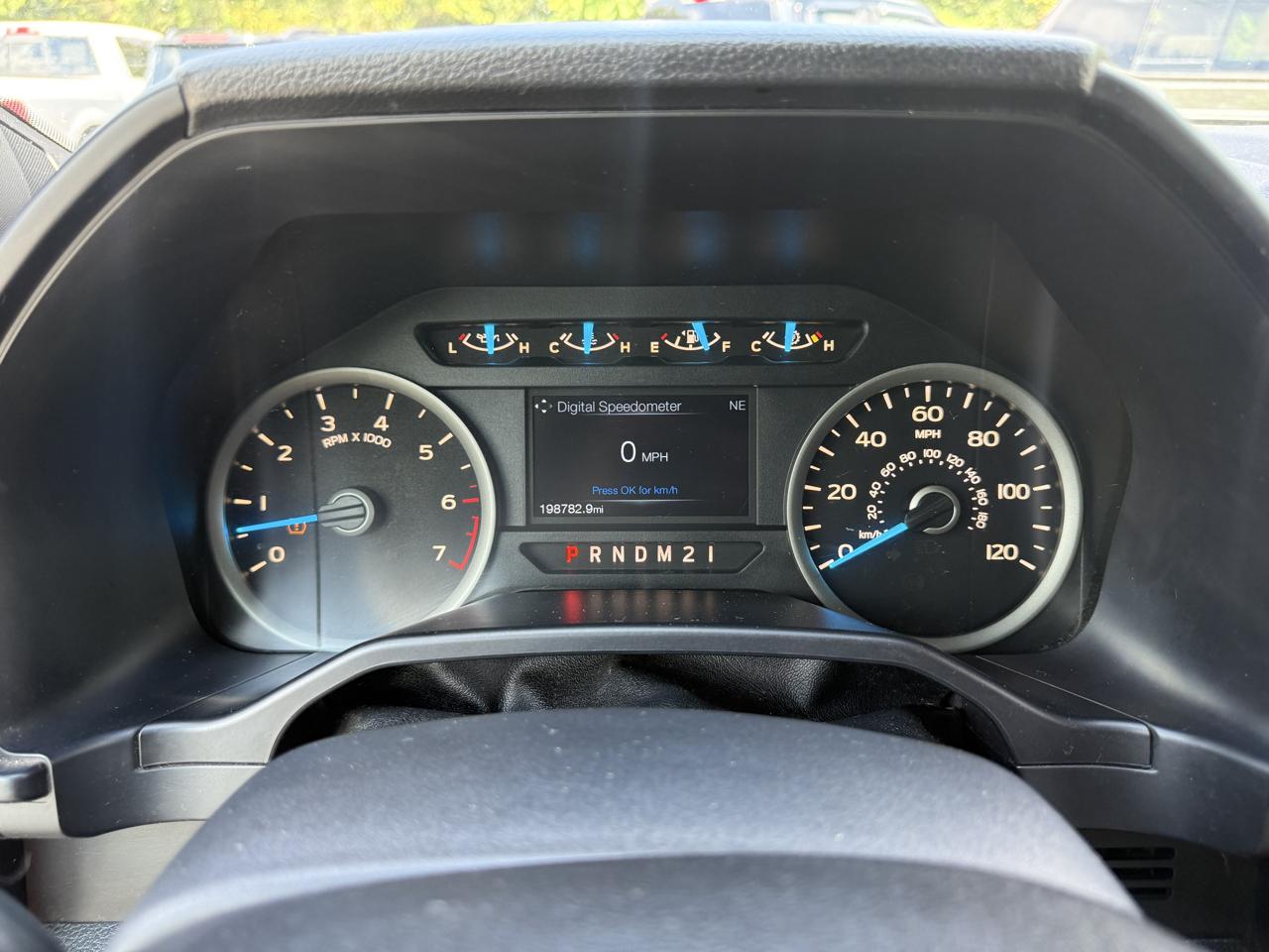 Ford F-150 XLT SuperCrew Short Bed 4WD 2016