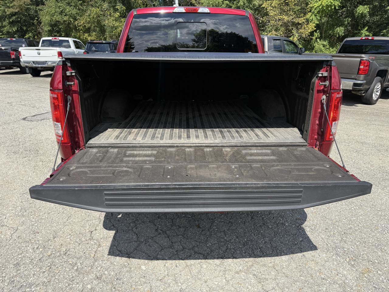Ford F-150 XLT SuperCrew Short Bed 4WD 2016