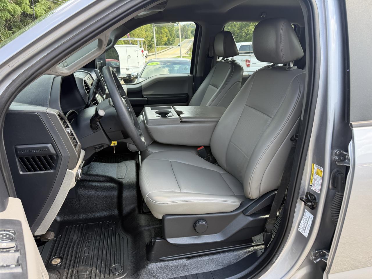 Ford F-350 SD XL Crew Cab Long Bed 4WD 2022