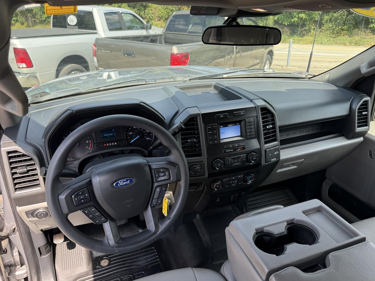 Ford F-350 SD XL Crew Cab Long Bed 4WD 2022