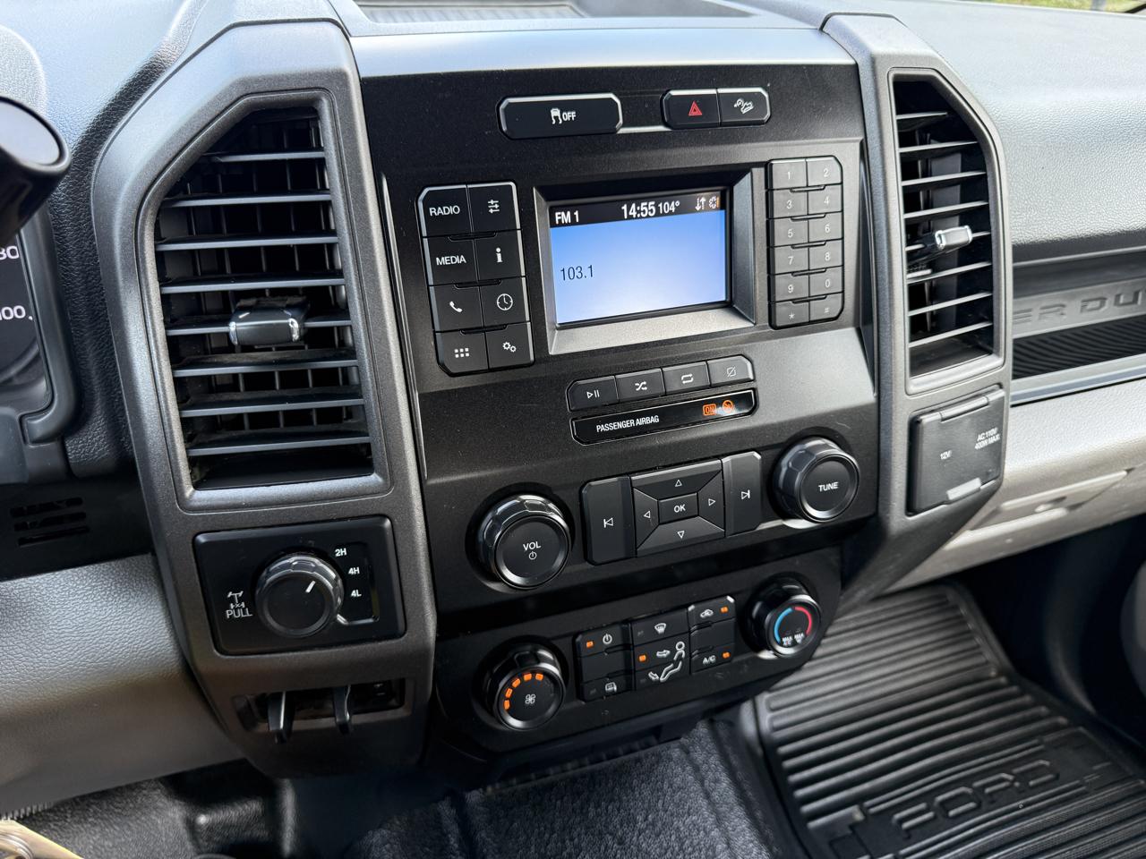 Ford F-350 SD XL Crew Cab Long Bed 4WD 2022