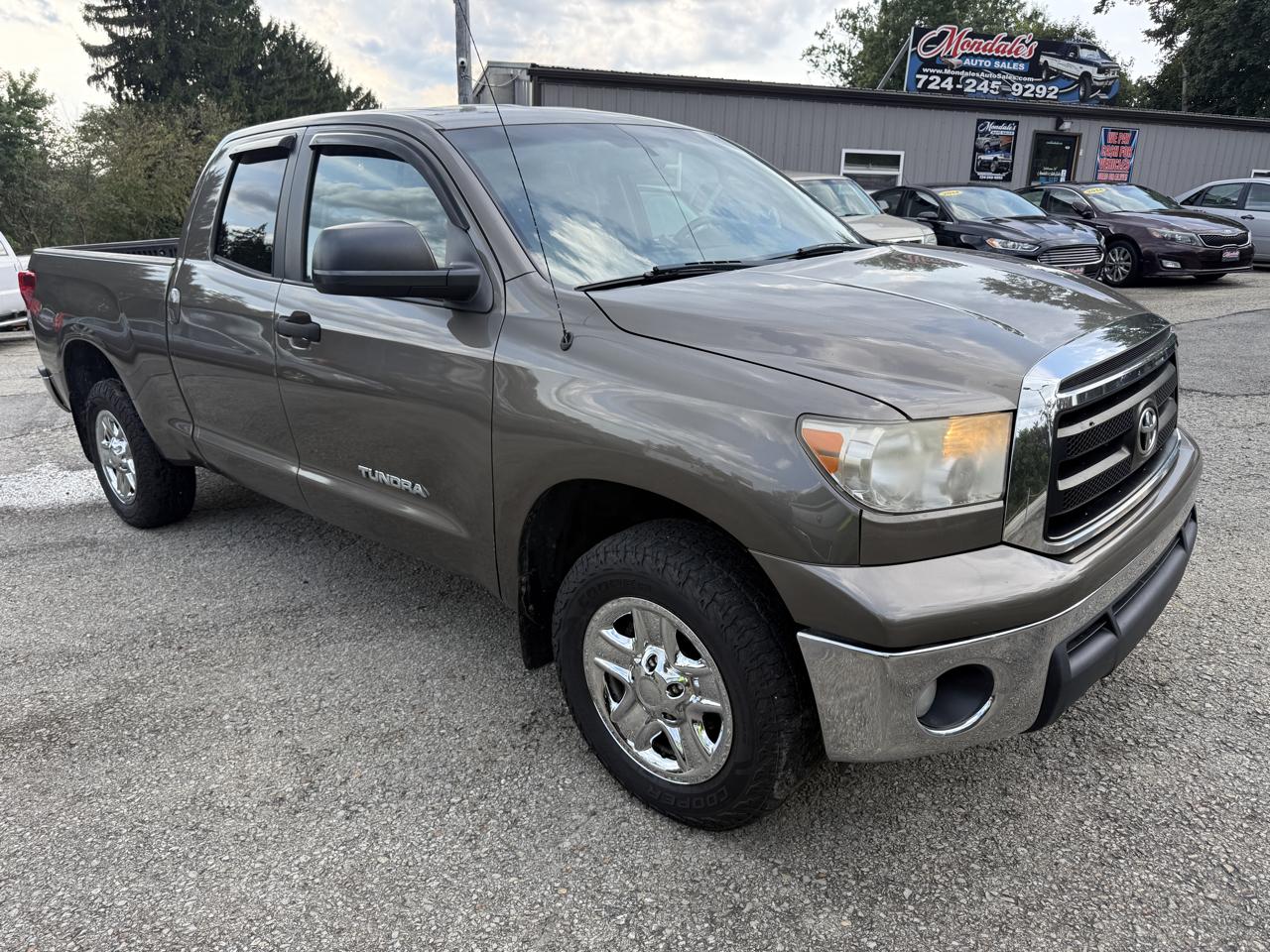 Toyota Tundra Tundra-Grade Double Cab 4.6L 4WD 2012
