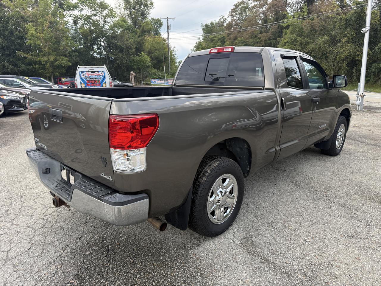 Toyota Tundra Tundra-Grade Double Cab 4.6L 4WD 2012