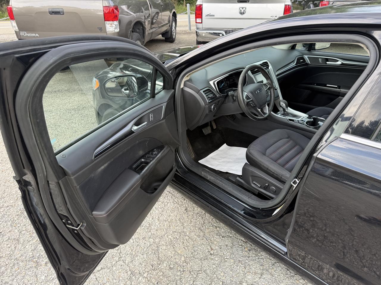 Ford Fusion SE 2014