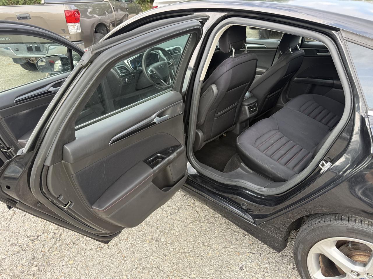 Ford Fusion SE 2014