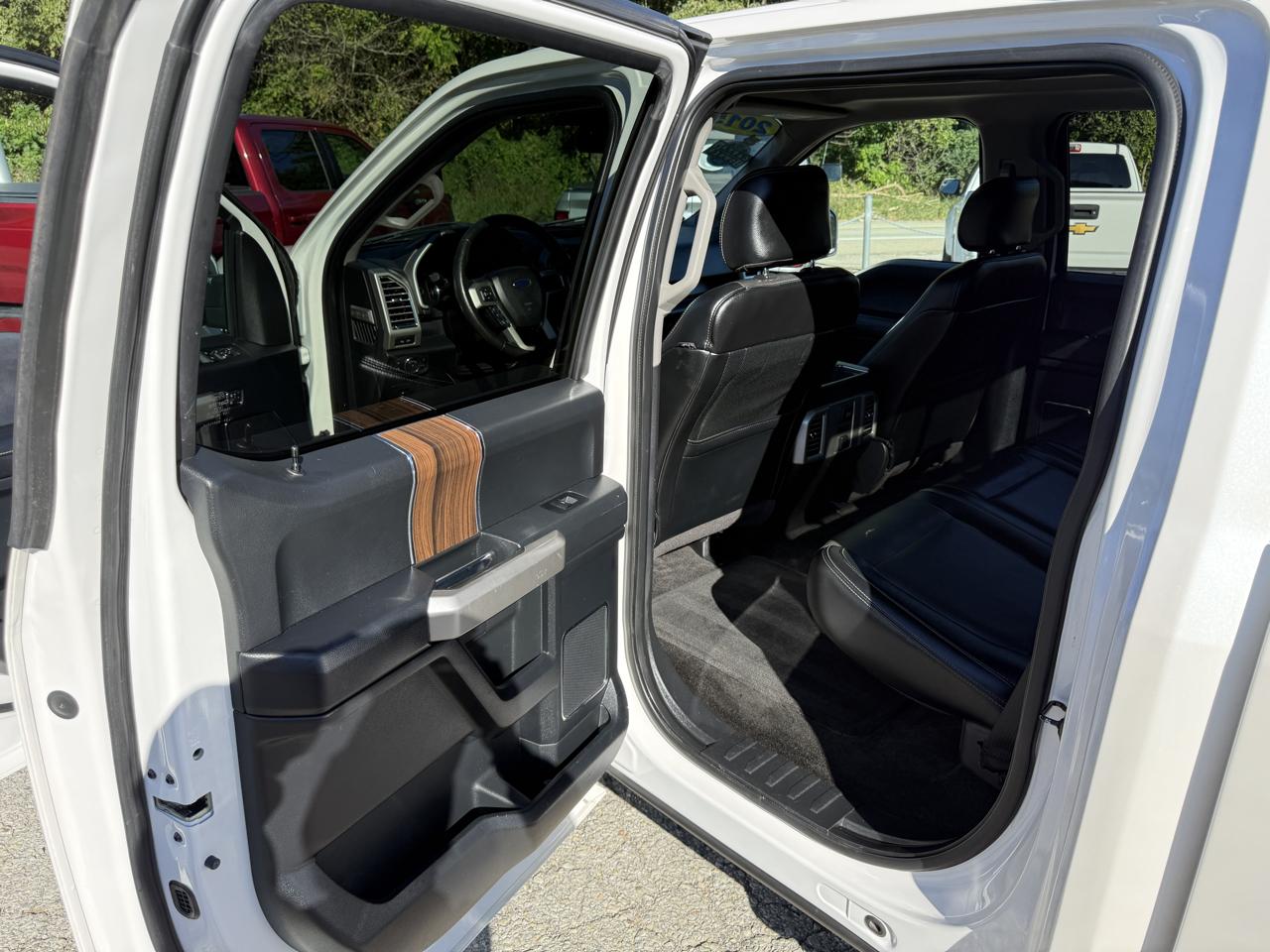 Ford F-150 Lariat SuperCrew 5.5-ft. Bed 4WD 2015