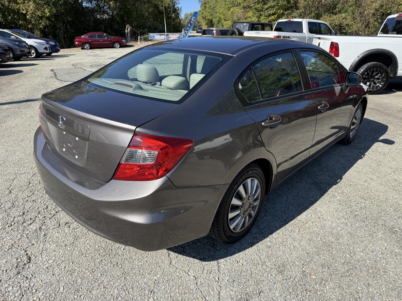 Honda Civic LX Sedan 5-Speed AT 2012
