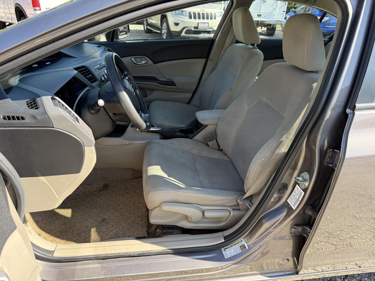 Honda Civic LX Sedan 5-Speed AT 2012
