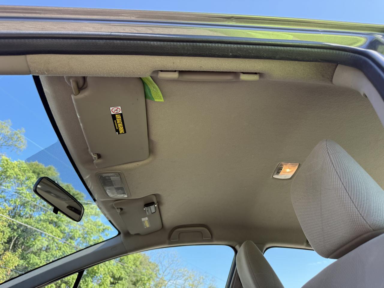 Honda Civic LX Sedan 5-Speed AT 2012