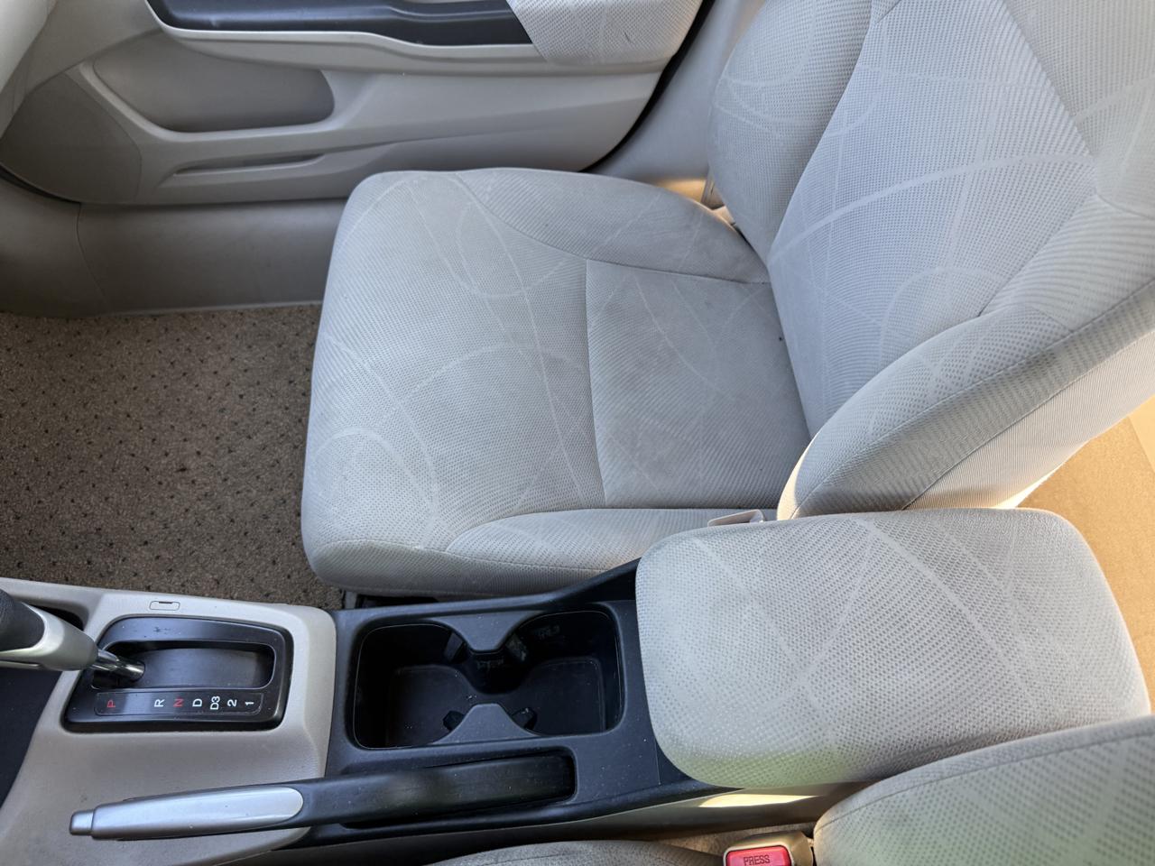 Honda Civic LX Sedan 5-Speed AT 2012