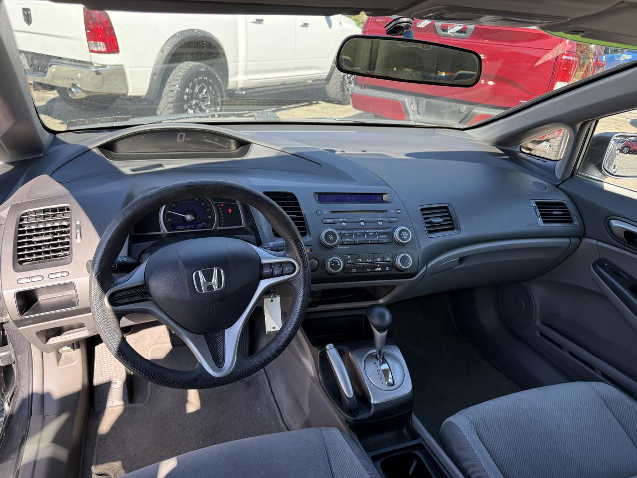 Honda Civic LX Sedan 5-Speed AT 2011