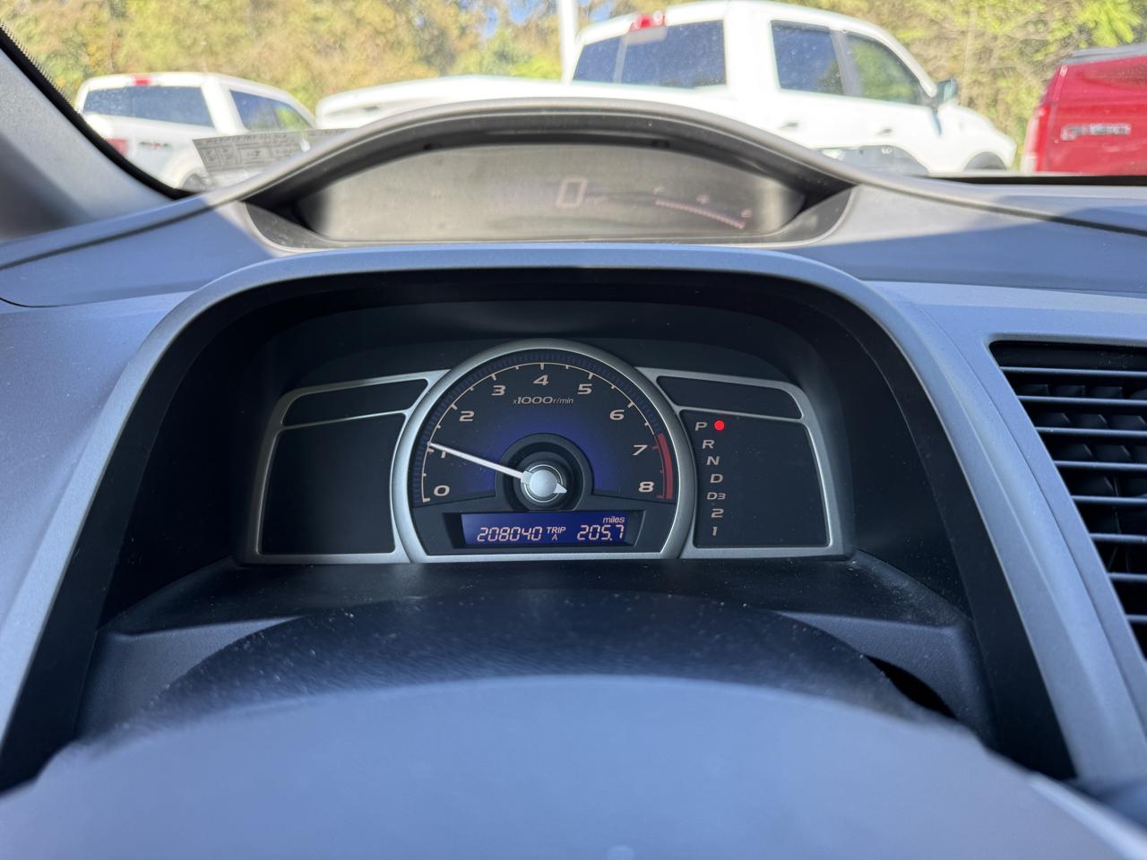 Honda Civic LX Sedan 5-Speed AT 2011