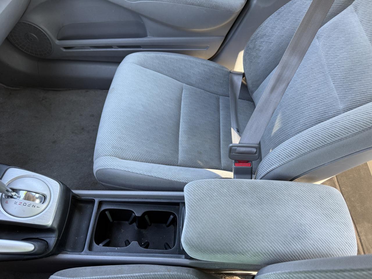 Honda Civic LX Sedan 5-Speed AT 2011