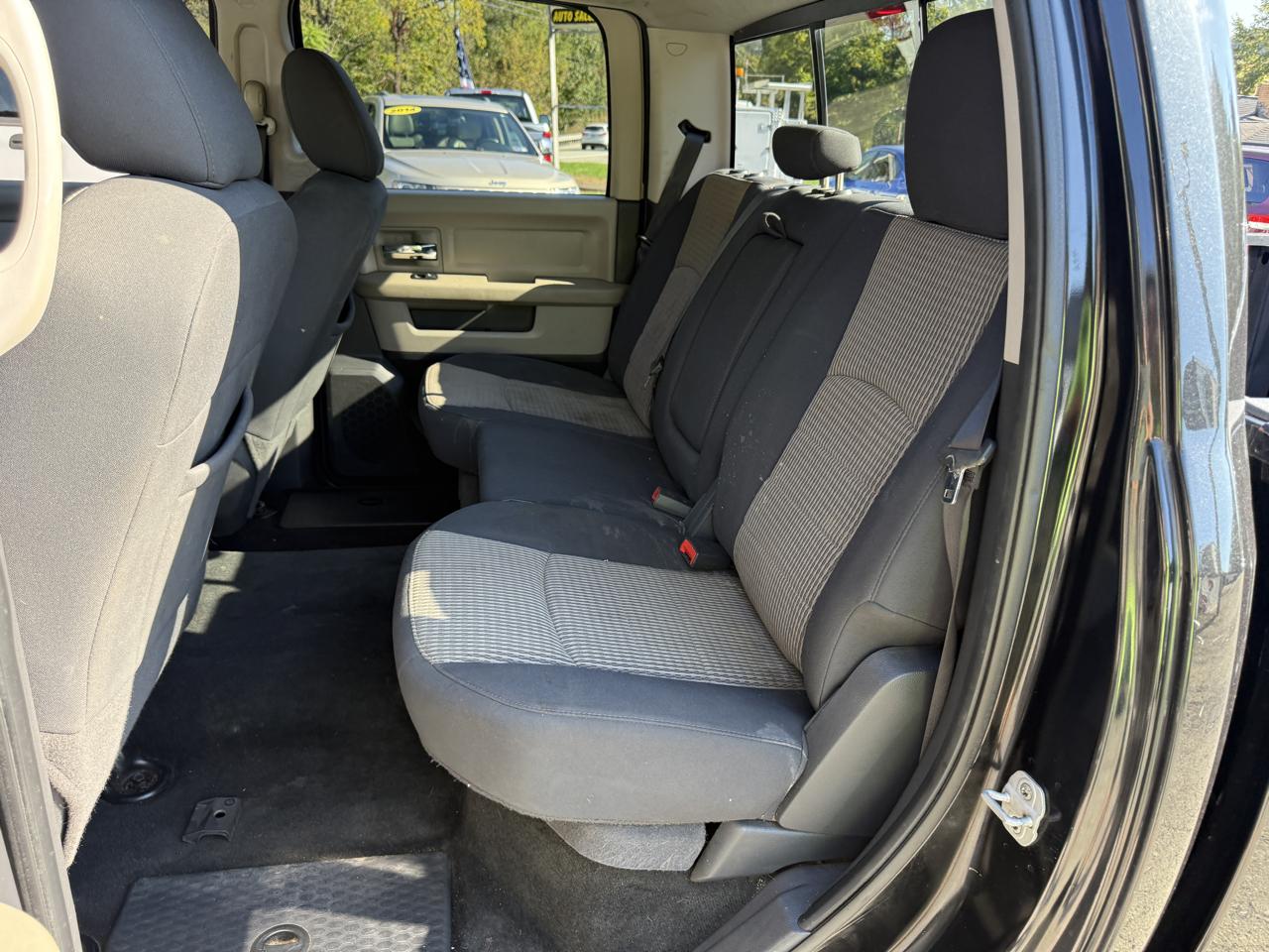 RAM 1500 SLT Crew Cab 4WD 2011
