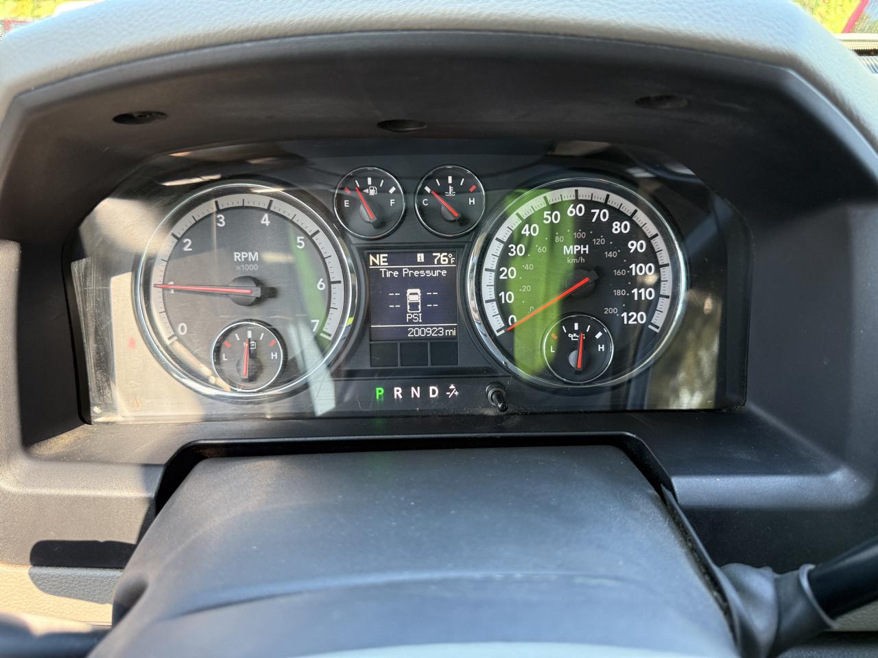 RAM 1500 SLT Crew Cab 4WD 2011