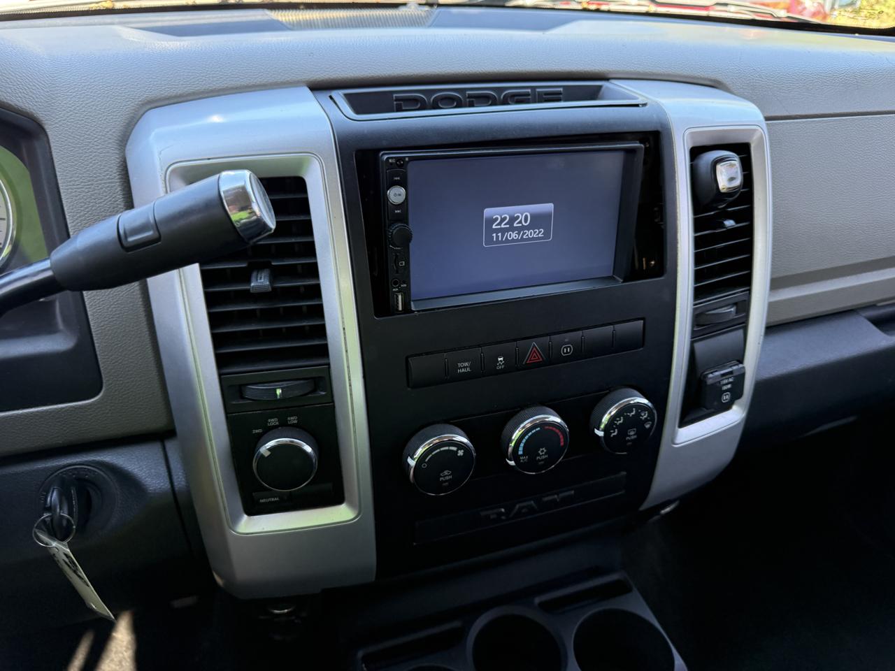 RAM 1500 SLT Crew Cab 4WD 2011