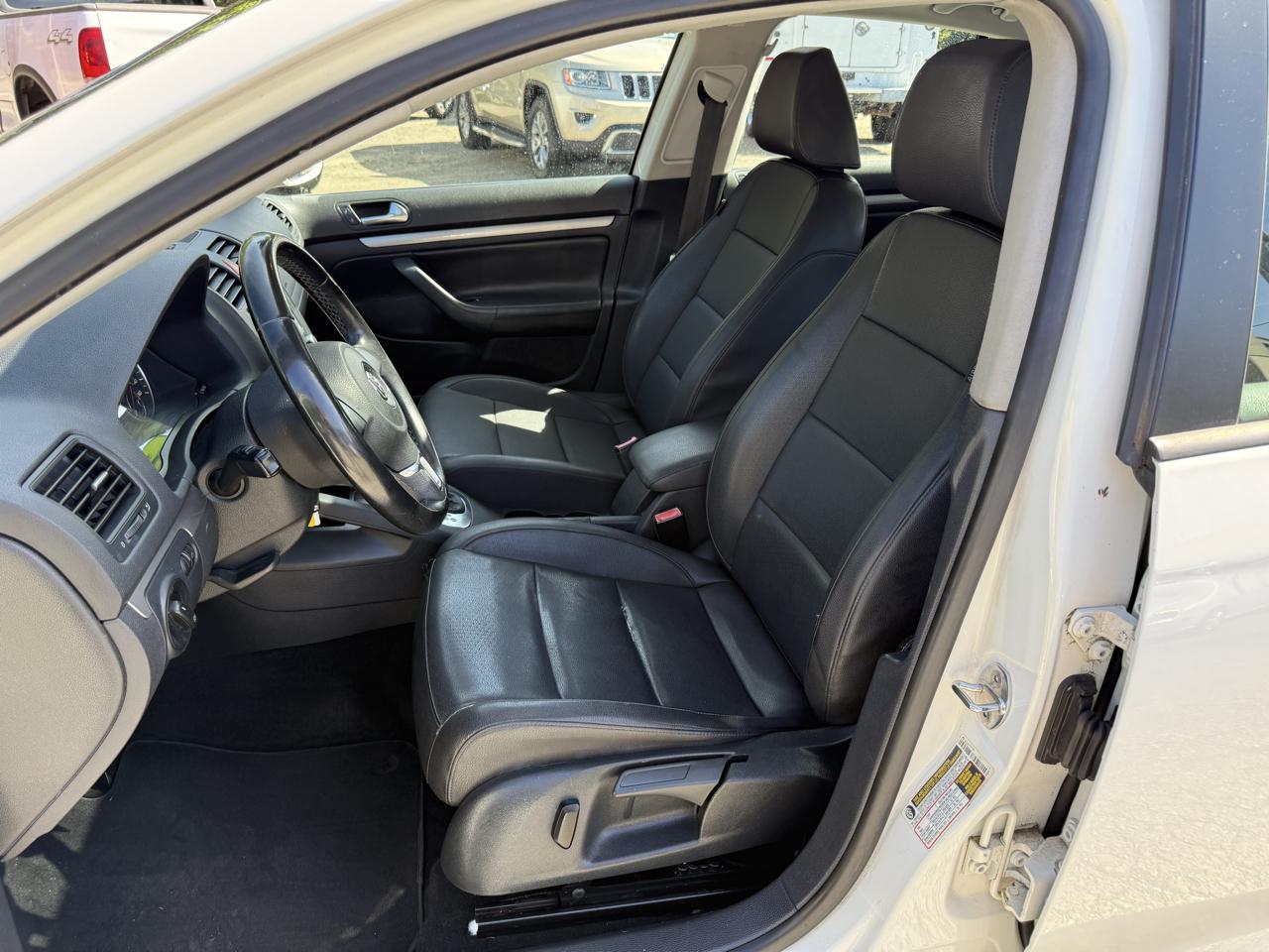 Volkswagen Jetta SE PZEV 2010