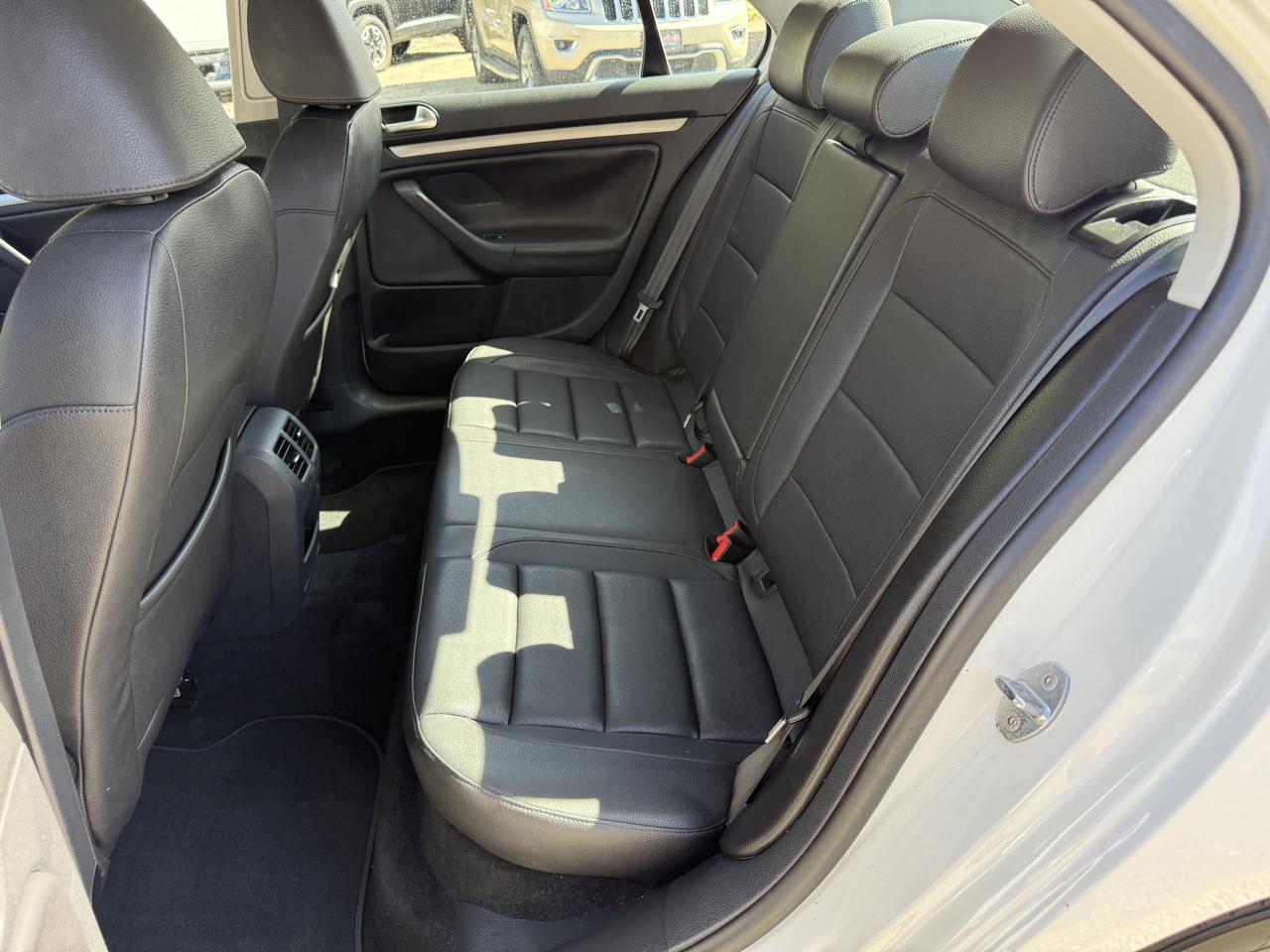 Volkswagen Jetta SE PZEV 2010