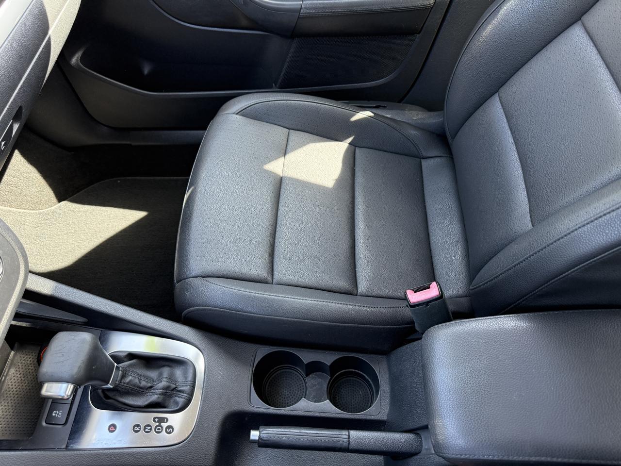 Volkswagen Jetta SE PZEV 2010