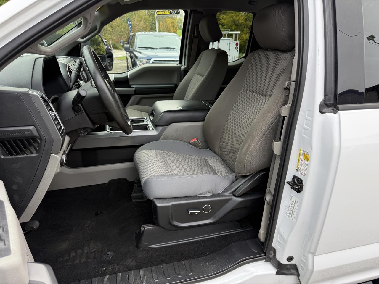 Ford F-250 SD XLT SuperCab Long Bed 4WD 2018
