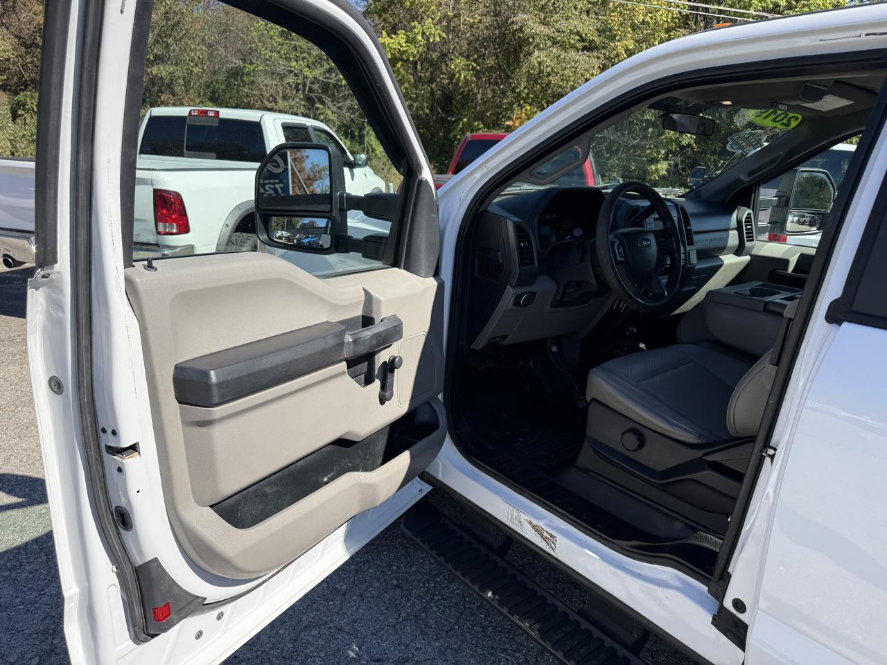 Ford F-350 SD XL SuperCab 4WD 2019