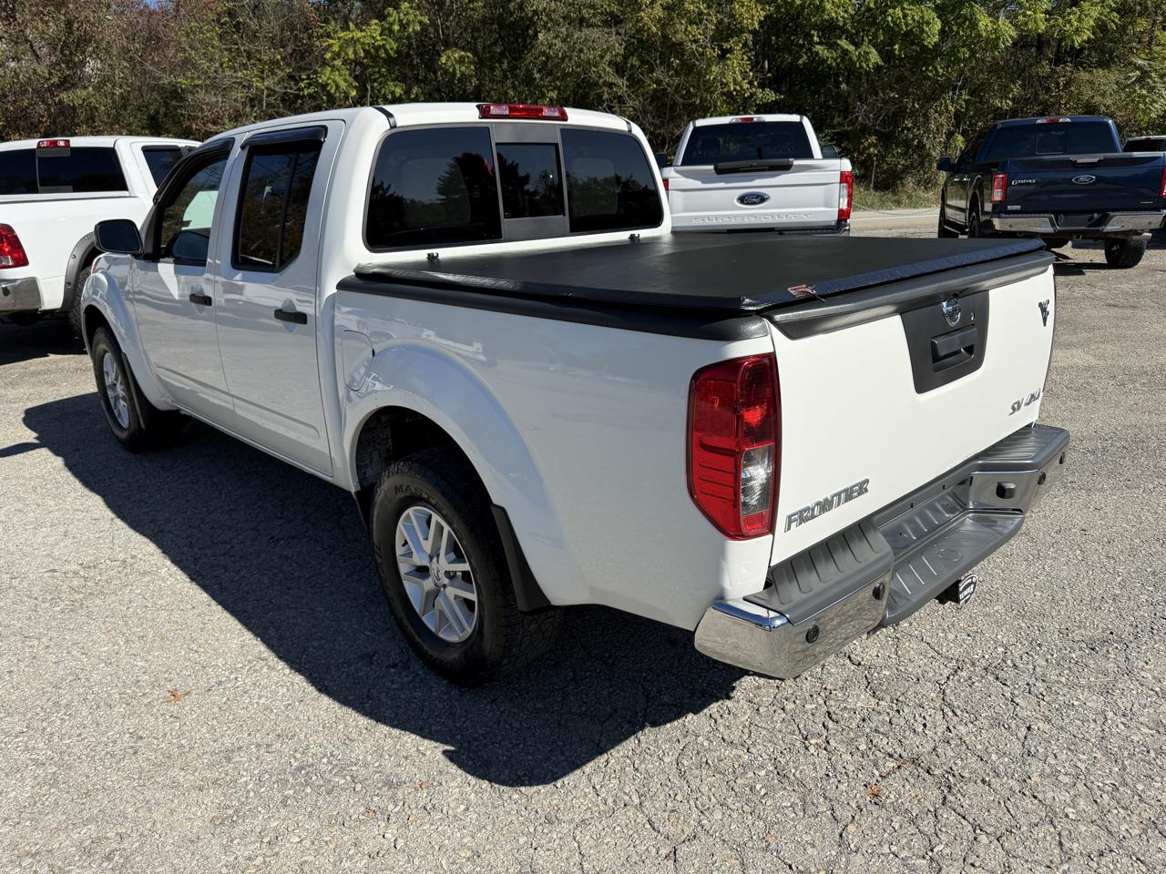 Nissan Frontier SV Crew Cab 4WD 2021