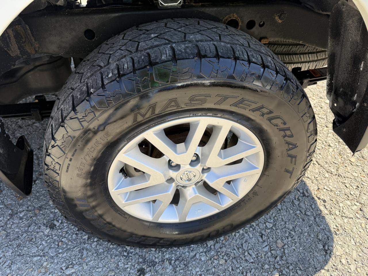 Nissan Frontier SV Crew Cab 4WD 2021