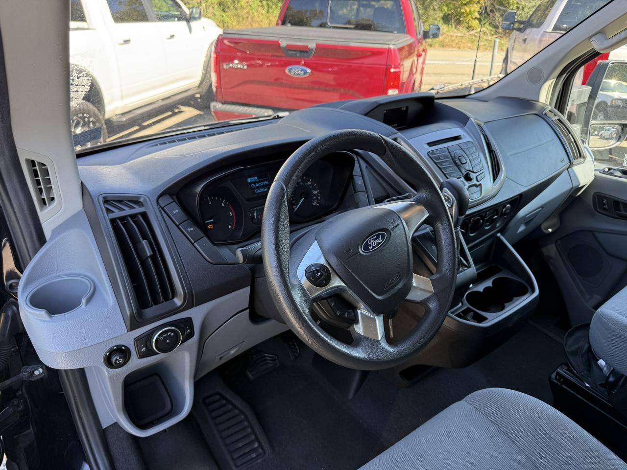 Ford Transit 350 Wagon HD High Roof XL Sliding Pass. 148 WB EL 2016