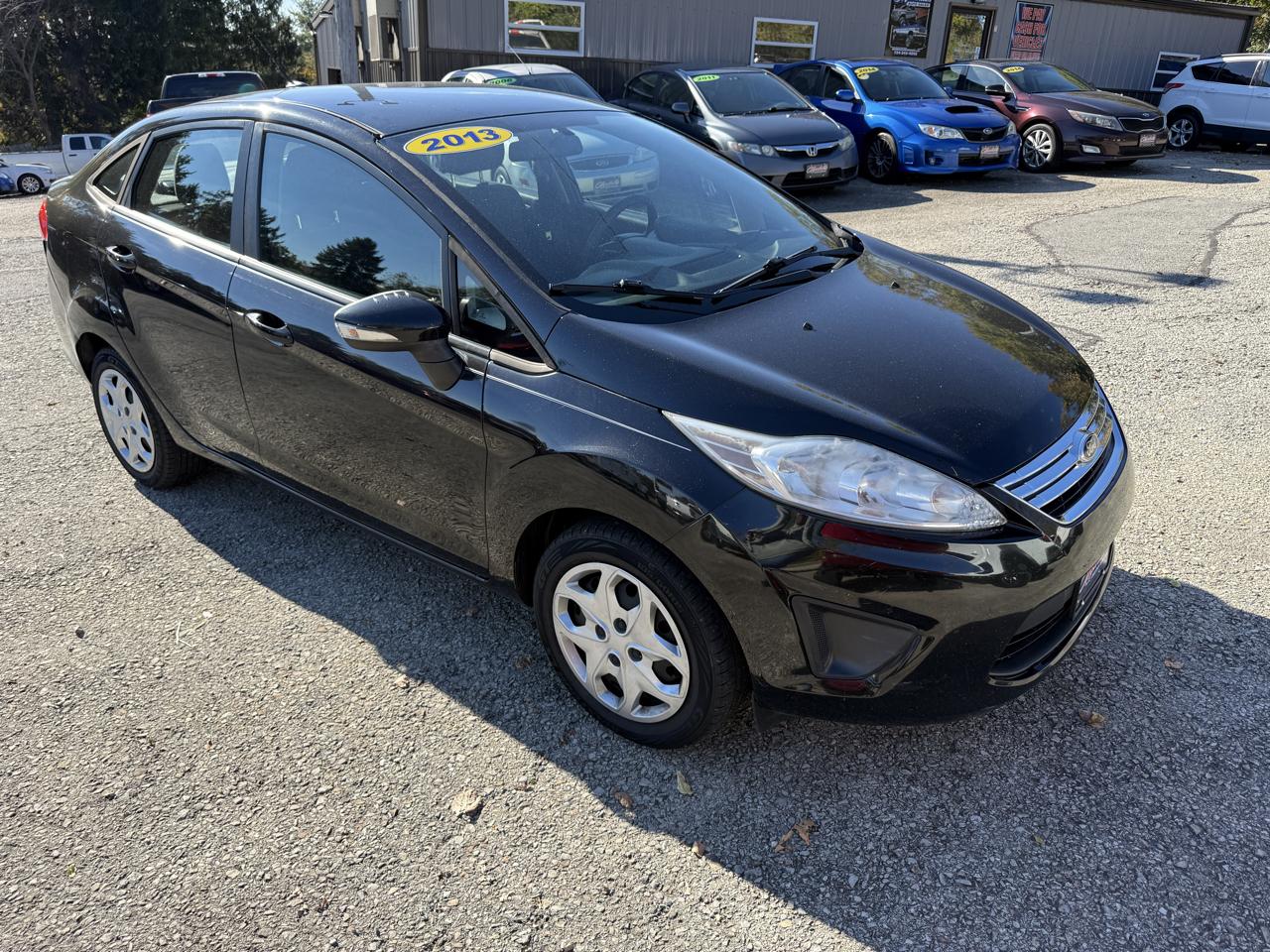 Ford Fiesta SE Sedan 2013