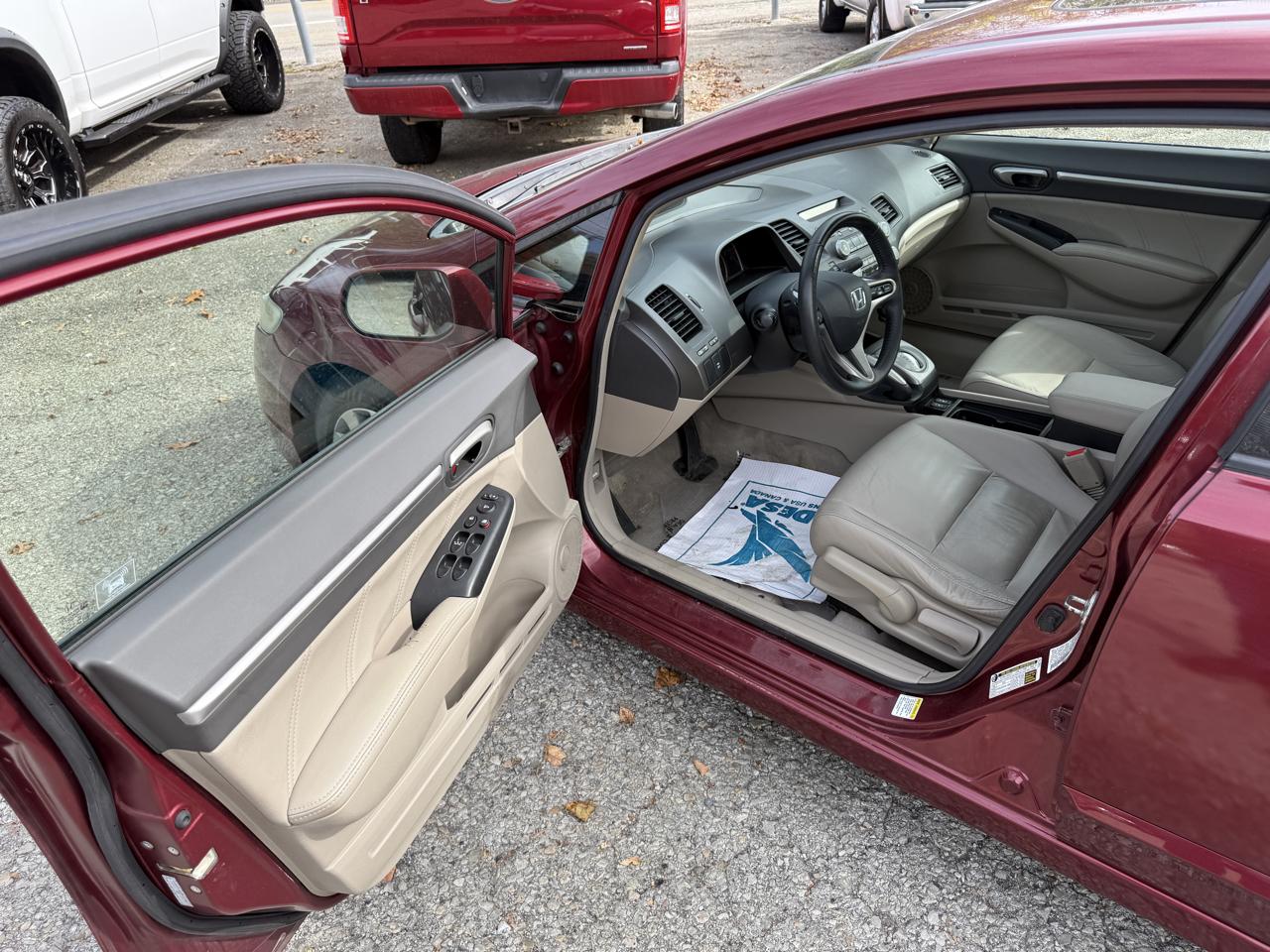 Honda Civic EX-L Sedan 5-Speed AT 2010