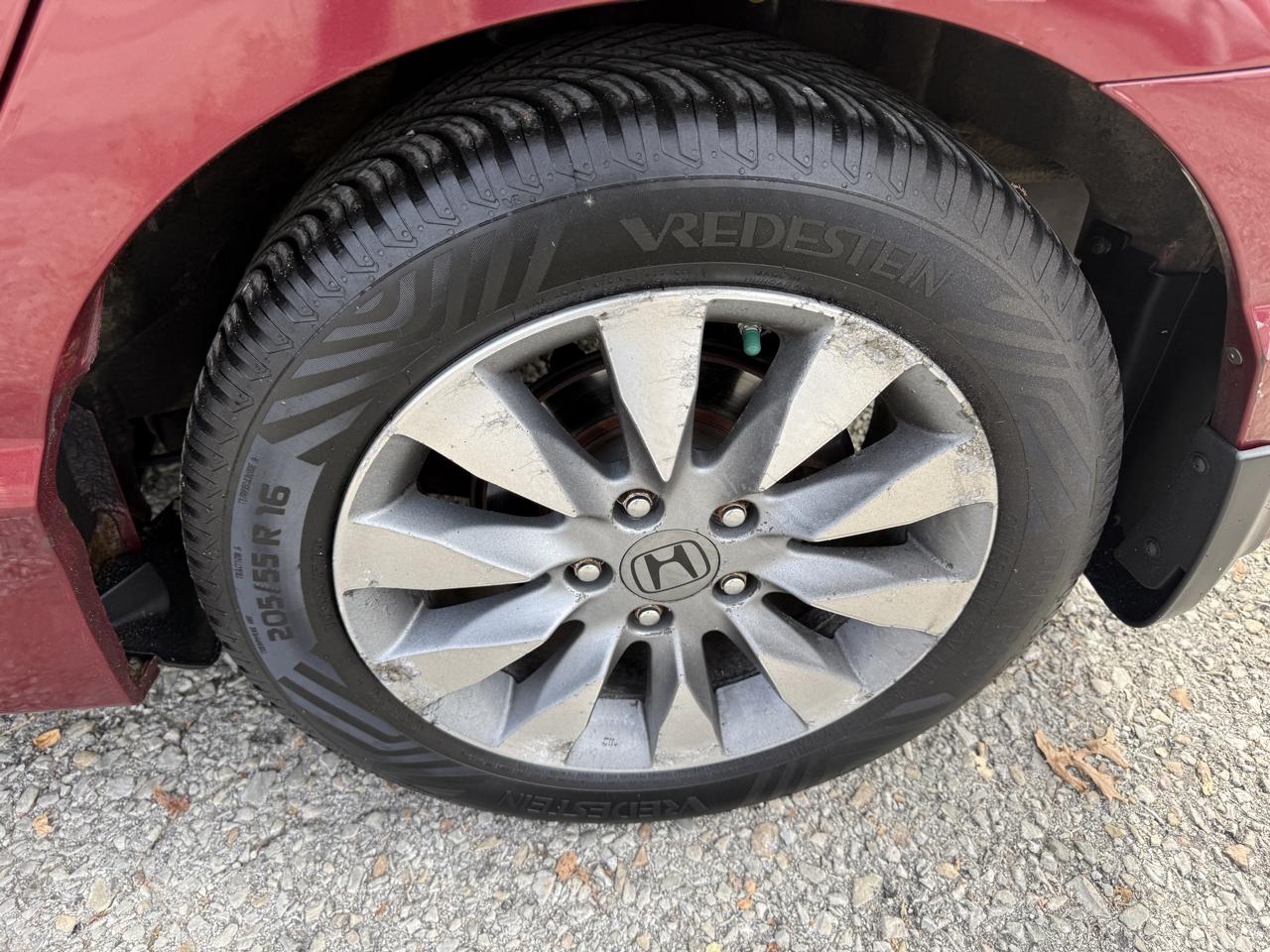 Honda Civic EX-L Sedan 5-Speed AT 2010
