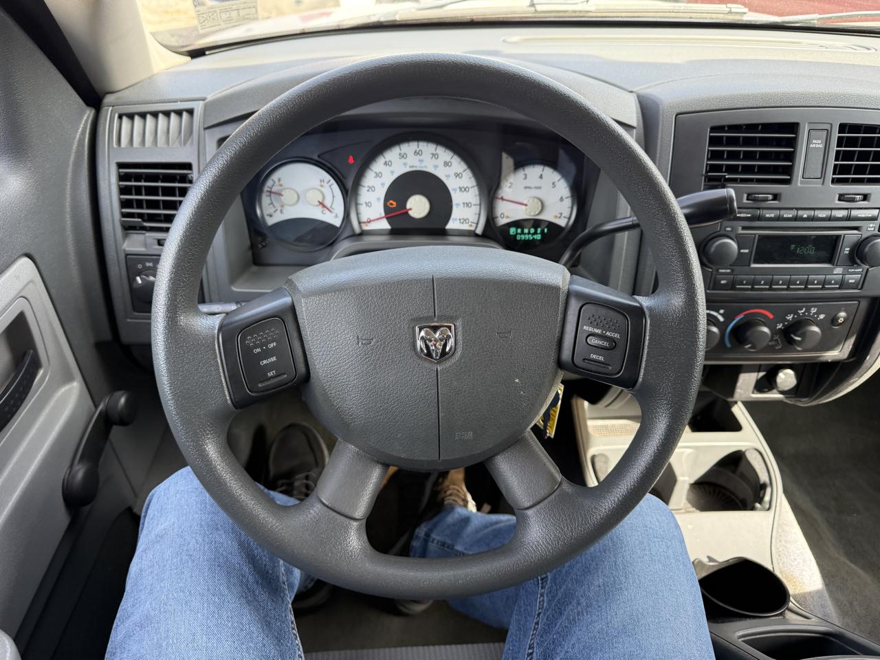 Dodge Dakota ST Club Cab 4WD 2005