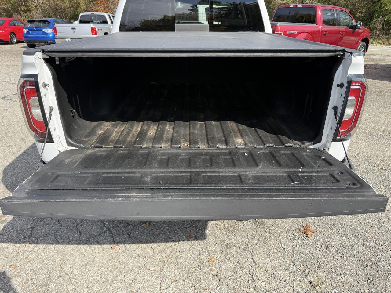 GMC Sierra 1500 SLT Crew Cab 4WD 2017