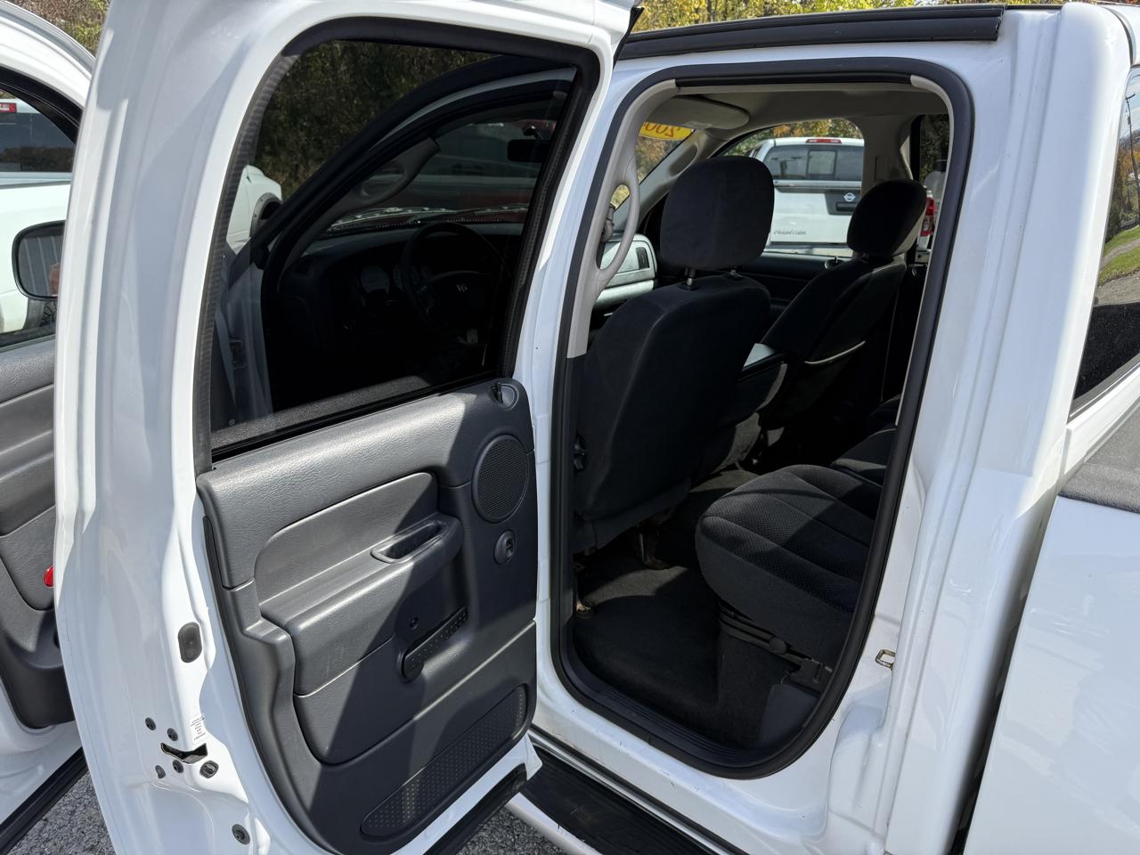 Dodge Ram 1500 SLT Quad Cab 4WD 2004